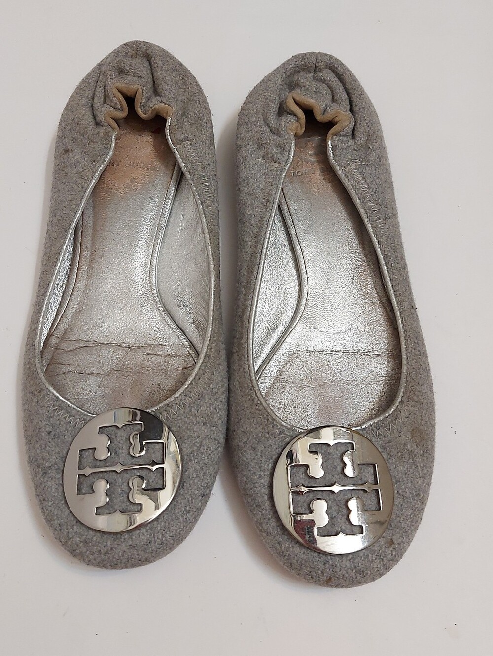 Tory Burch Grey Wool Logo Ballet Flats#ToryBurch #BalletFlats #DesignerShoes #T